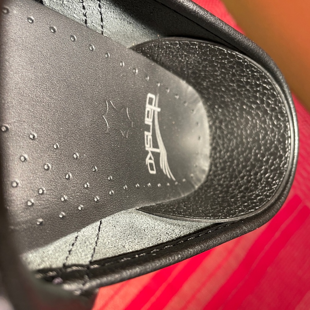 Dansko Gray Patent Clogs - Picture 8 of 10